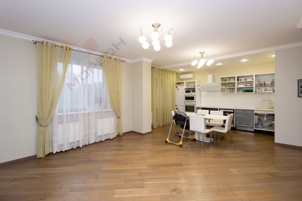 
   Продам 3-комнатную, 93.8 м², Ставропольская ул, 207/1

. Фото 5.