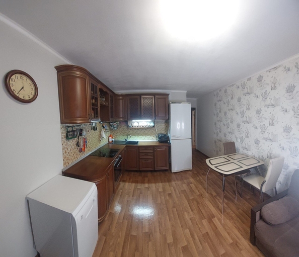 
   Продам 2-комнатную, 65 м², Маршала Жукова ул, к 5

. Фото 1.