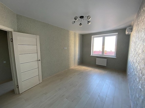 
   Продам 1-комнатную, 42 м², Ленина ул, 179А

. Фото 2.