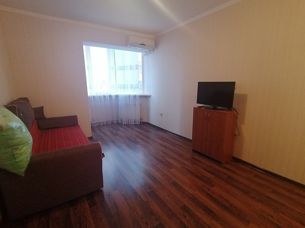 
   Продам 1-комнатную, 47 м², Лермонтова ул, 116Г

. Фото 2.