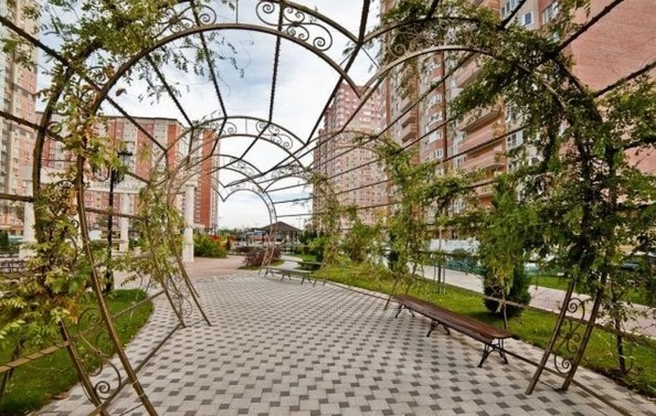 
   Продам 2-комнатную, 62 м², Героя Георгия Бочарникова ул, 8/2

. Фото 5.