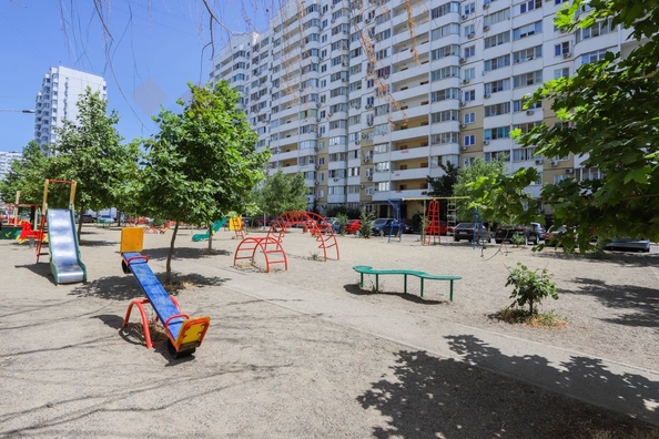 
   Продам 2-комнатную, 53.3 м², Артюшкова В.Д. ул, 21

. Фото 19.