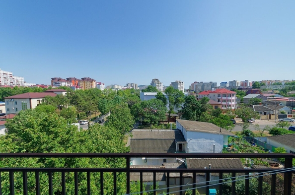 
   Продам 2-комнатную, 49 м², Ленина ул, 104

. Фото 3.