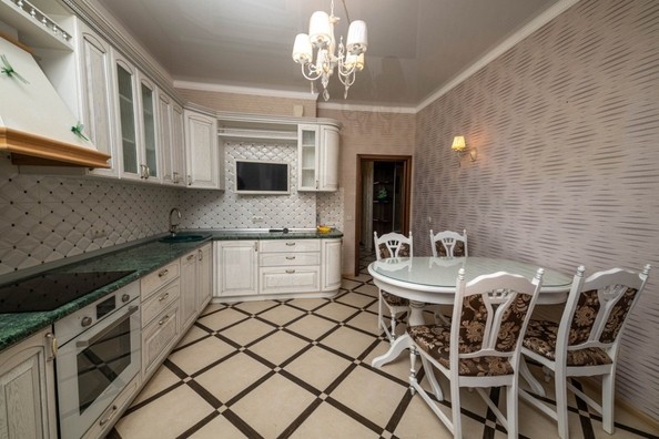 
   Продам 2-комнатную, 80 м², Шмидта ул, д 8

. Фото 6.