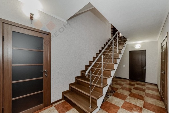 
   Продам дом, 250 м², Краснодар

. Фото 16.