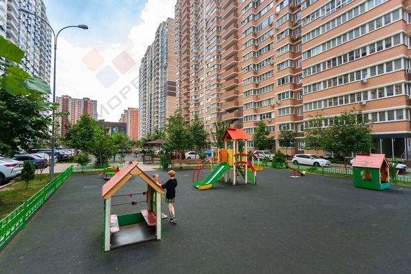 
   Продам 1-комнатную, 36.8 м², Героя Яцкова И.В. ул, 1/10

. Фото 17.