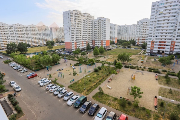 
   Продам 2-комнатную, 56.4 м², Артюшкова В.Д. ул, 27

. Фото 15.