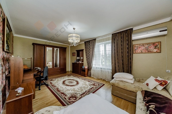 
   Продам дом, 400 м², Краснодар

. Фото 16.