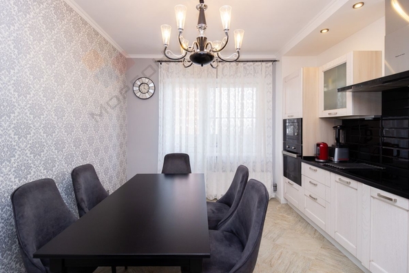 
   Продам 3-комнатную, 102 м², Димитрова ул, 3/1

. Фото 2.