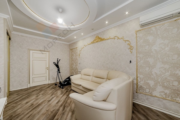 
   Продам 3-комнатную, 116.5 м², Клары Лучко б-р, 16

. Фото 12.