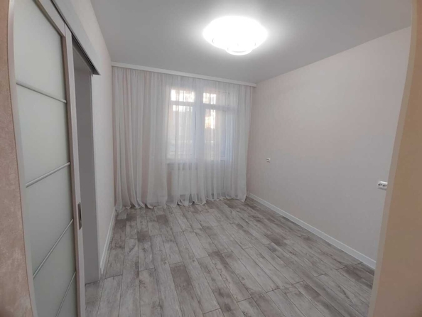 
   Продам 2-комнатную, 43 м², Владимирская ул, 142

. Фото 9.