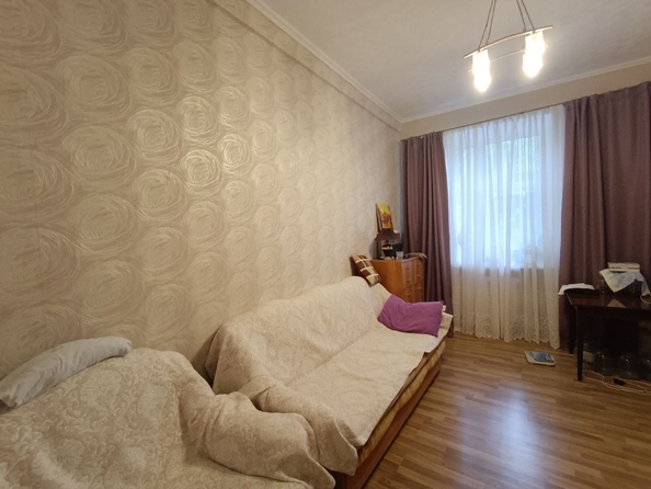 
   Продам 2-комнатную, 70 м², Ленина ул, 68

. Фото 2.