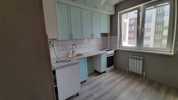 
   Продам 2-комнатную, 53 м², Парковая ул, 64к4

. Фото 1.