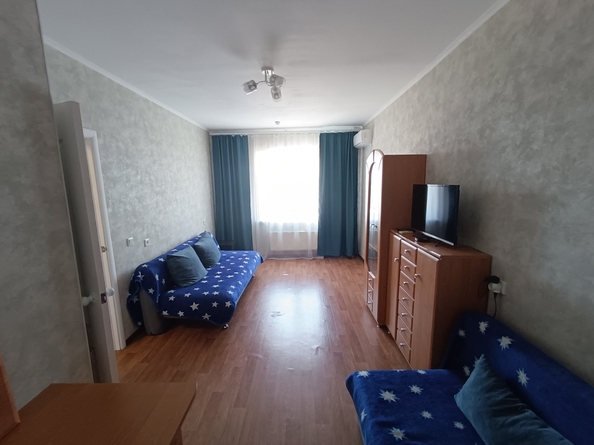 
   Продам 1-комнатную, 38 м², адмирала Меньшикова б-р, 11

. Фото 12.