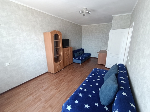 
   Продам 1-комнатную, 38 м², адмирала Меньшикова б-р, 11

. Фото 13.