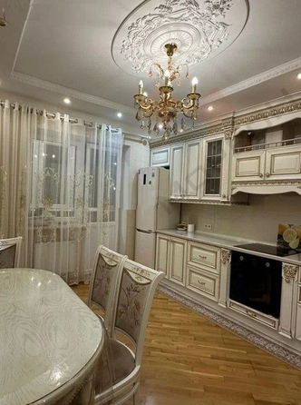 
   Продам 2-комнатную, 72 м², Октябрьская ул, 181/2

. Фото 4.