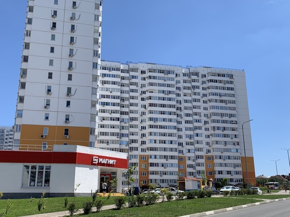 
   Продам 2-комнатную, 62 м², Ленина ул, 233

. Фото 1.