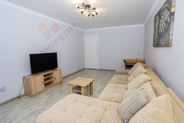 
   Продам 3-комнатную, 90.1 м², Героя Аверкиева А.А. ул, 22

. Фото 2.