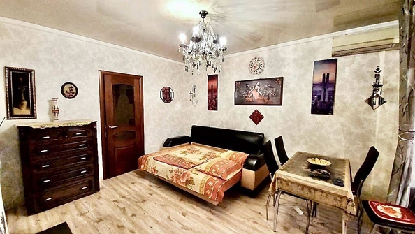 
   Продам 1-комнатную, 35 м², Конституции СССР ул, 8

. Фото 10.