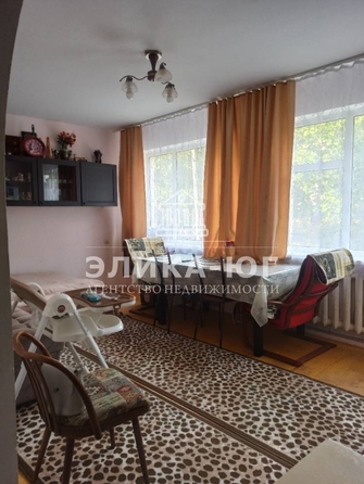 
   Продам 3-комнатную, 77.2 м², 2-й мкр

. Фото 1.