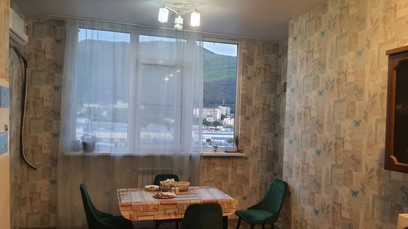 
   Продам 3-комнатную, 116 м², Киевская ул, 48

. Фото 2.