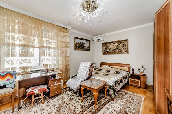 
   Продам дом, 500 м², Краснодар

. Фото 2.