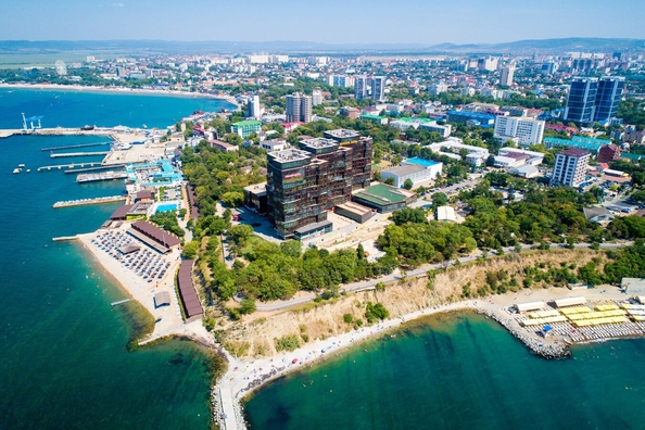 
   Продам 2-комнатную, 65 м², Революции пр-кт, 3

. Фото 5.