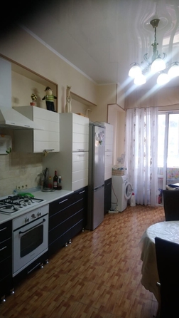 
   Продам 2-комнатную, 83 м², Киевская ул, д 48

. Фото 1.