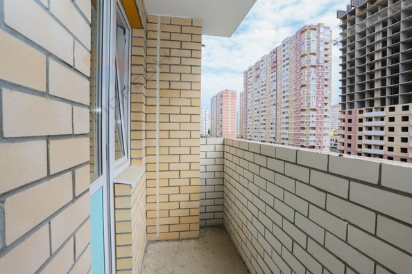 
   Продам 1-комнатную, 35.4 м², Героев-Разведчиков ул, 11/3

. Фото 11.