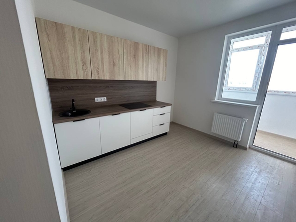 
   Продам 2-комнатную, 65 м², Супсехское ш, 39к15

. Фото 2.