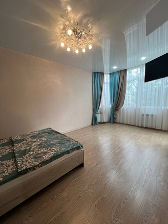 
   Продам 2-комнатную, 60 м², Островского ул, д 67Г

. Фото 3.