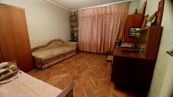 
   Продам 2-комнатную, 60 м², ГСК-17 тер

. Фото 1.