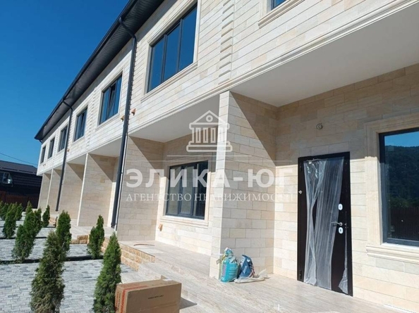 
   Продам таунхаус, 92.5 м², Агой

. Фото 2.