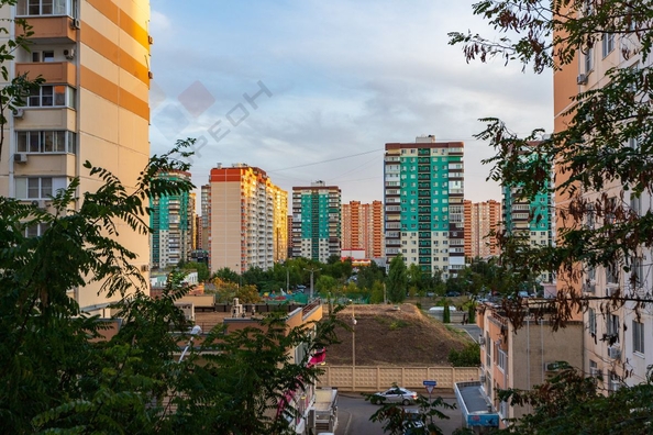 
   Продам 2-комнатную, 56.1 м², Героя Аверкиева А.А. ул, 16

. Фото 21.