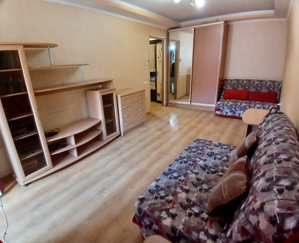 
   Продам 1-комнатную, 33 м², Стахановская ул, 5

. Фото 1.