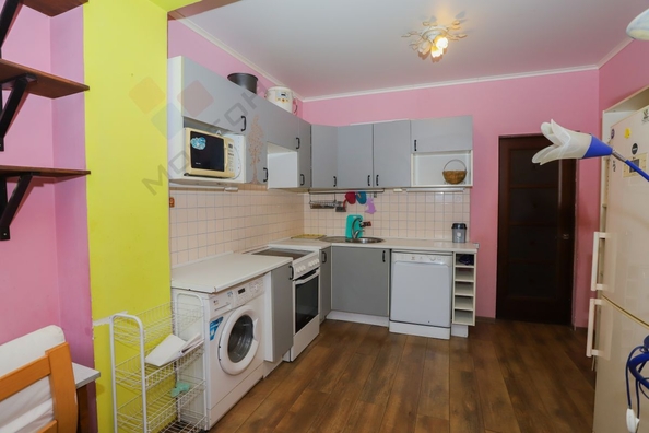 
   Продам 1-комнатную, 39.7 м², Сергея Есенина ул, 84Г

. Фото 9.