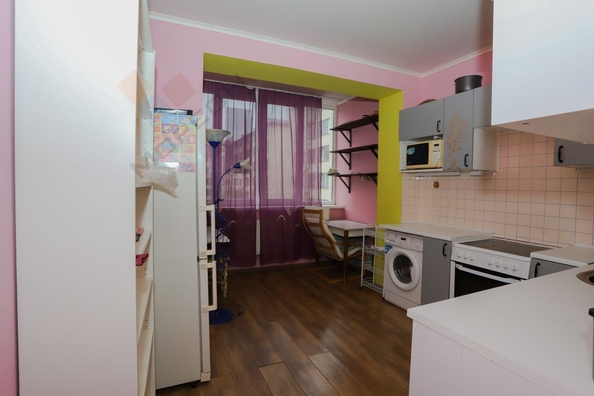 
   Продам 1-комнатную, 39.7 м², Сергея Есенина ул, 84Г

. Фото 11.