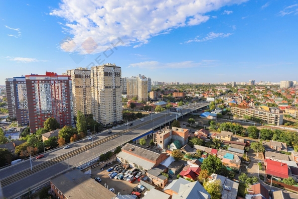 
   Продам 1-комнатную, 38 м², Фабричная ул, 4

. Фото 2.