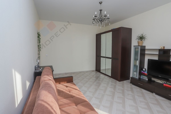 
   Продам 1-комнатную, 41 м², Стахановская ул, 1

. Фото 3.