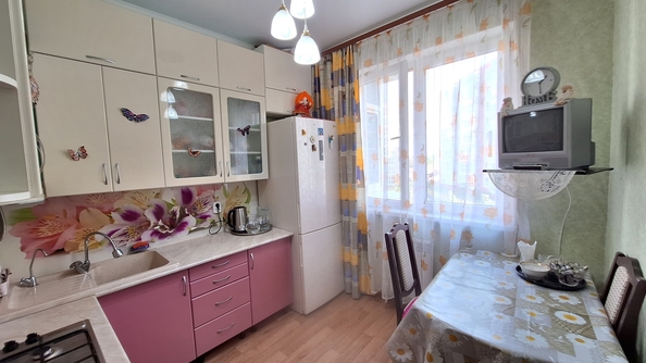 
   Продам 2-комнатную, 54 м², Парковая ул, 64Ак9

. Фото 9.