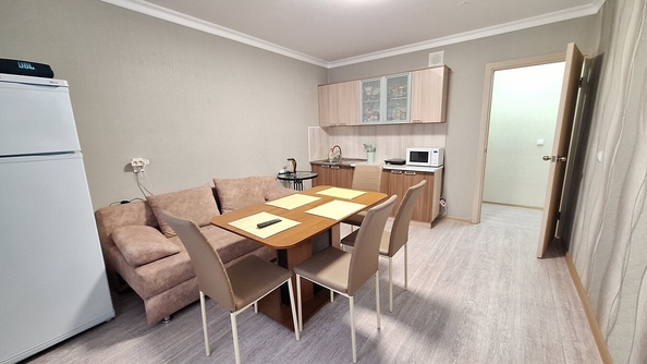 
   Продам 3-комнатную, 65 м², Ленина ул, 233

. Фото 5.