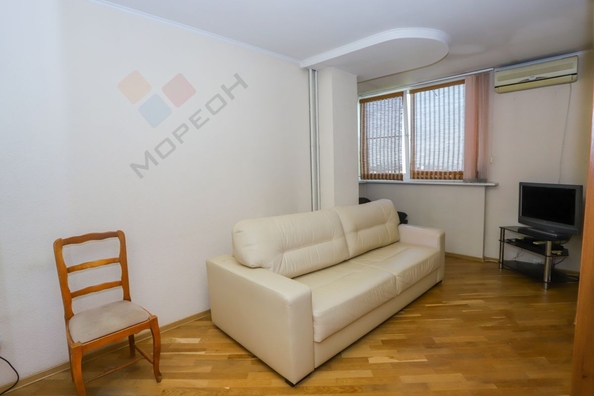 
   Продам 3-комнатную, 79.6 м², Уральская ул, 13

. Фото 8.