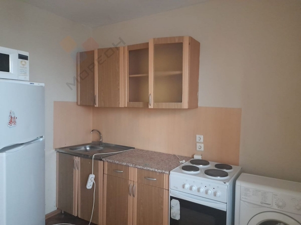 
   Продам 2-комнатную, 65 м², Атарбекова ул, 1/2

. Фото 4.