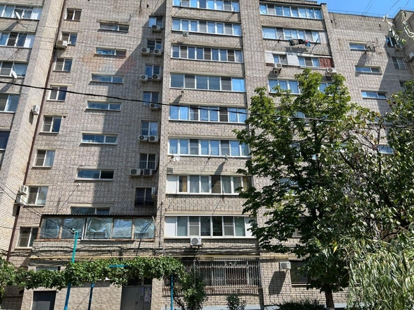 
   Продам 2-комнатную, 50.5 м², 40-летия Победы ул, 146/2

. Фото 1.