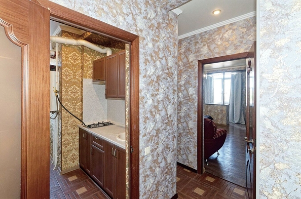 
   Продам 1-комнатную, 37 м², Самбурова ул, 207

. Фото 11.