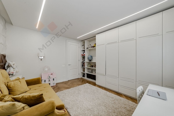 
   Продам 4-комнатную, 180.6 м², Кожевенная ул, 24

. Фото 12.