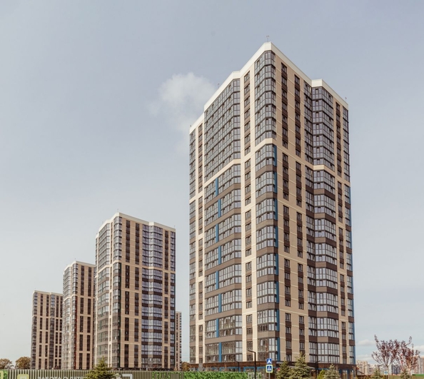 
   Продам 3-комнатную, 77.5 м², Любимово мкр, 2

. Фото 5.