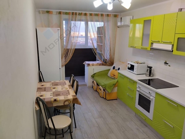 
   Продам 1-комнатную, 41.9 м², Московская ул, 144к2

. Фото 4.