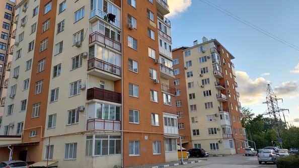 
   Продам 2-комнатную, 50 м², Рождественская ул, 42

. Фото 24.