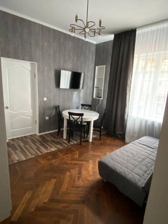 
   Продам 3-комнатную, 50 м², Нагорная ул, 2

. Фото 1.